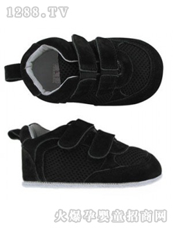 ��ɫ��Ĥѧ��Ь