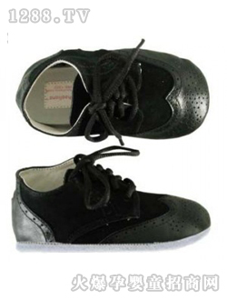 ҵ�����ϵ������Ь��ɫ