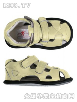 ҵ��ħ������ɫ��Ь��