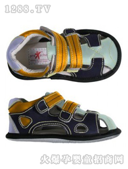 ҵ��ħ������ɫ��Ь