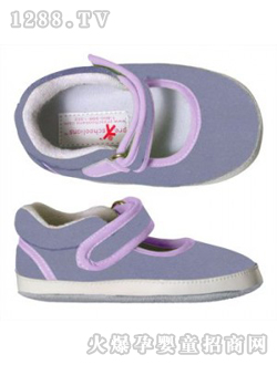 ҵ��ħ��ճ������Ь����ɫ