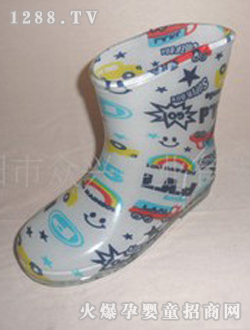 ����ʱ�з�ˮ��ͯ��Ь