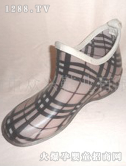 ����ʱ�л�����ɫ��ͯ��Ь