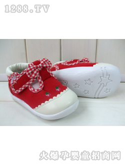 ͯ��Ե��ɫʱ��Ӥ��Ь