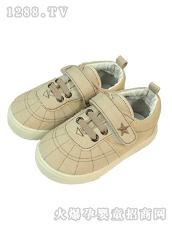 ͯ��Ե��ɫ����Ь