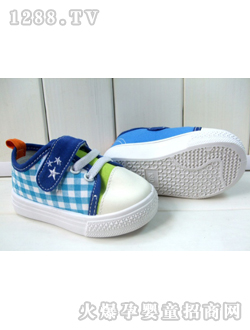 ͯ��Ե��ɫӤ������Ь