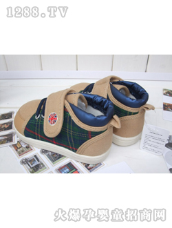 ͯ��Եʱ��ƴ��Ь