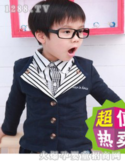 糖糖凯蒂男童西装外套