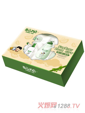 西瓜太郎嬰兒洗護用品愛(ài)心禮盒套裝
