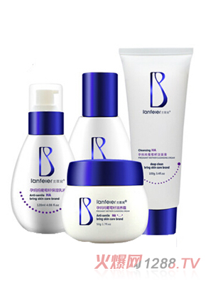 ���ƶ��и�������ױƷ��Ȼ��װ