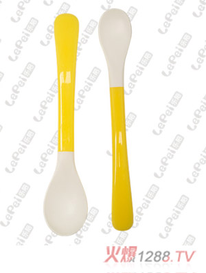 樂(lè )陪喂哺用品